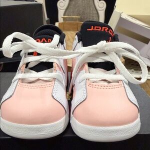 Jordan Kids Sneakers in Pink and White